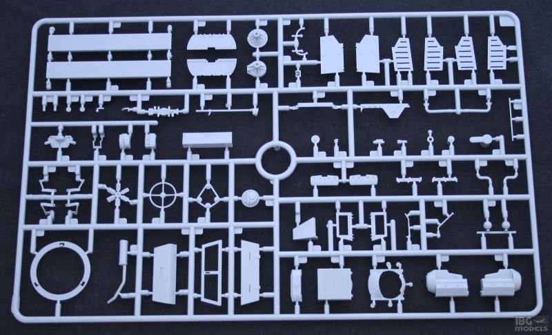 IBG 35021 Marmon-Herrington Mk.I 1/35 – obrázek 2