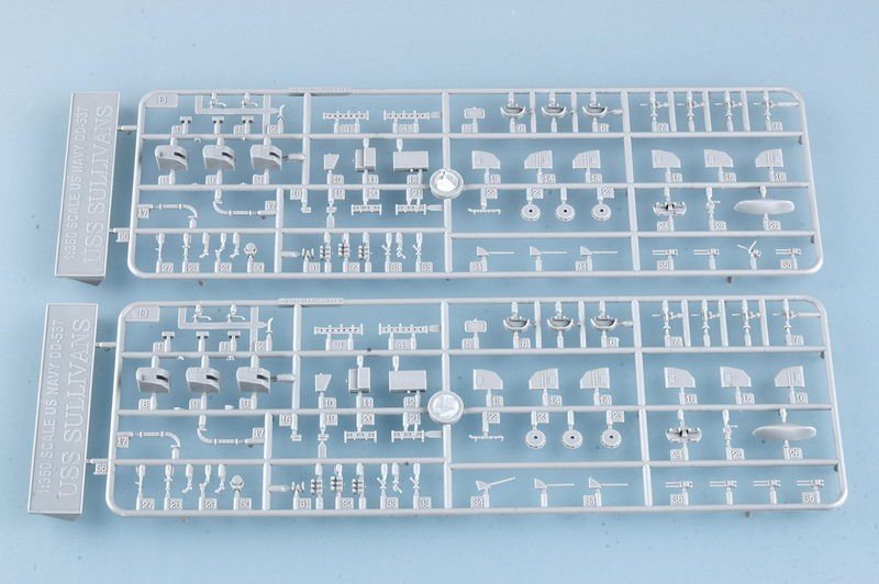 Trumpeter 05304 USS THE SULLIVANS DD-537 1/350 – image 7