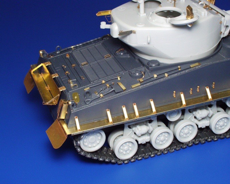 Eduard 35377 M-4A3E8 Sherman 1/35 Dragon – image 6