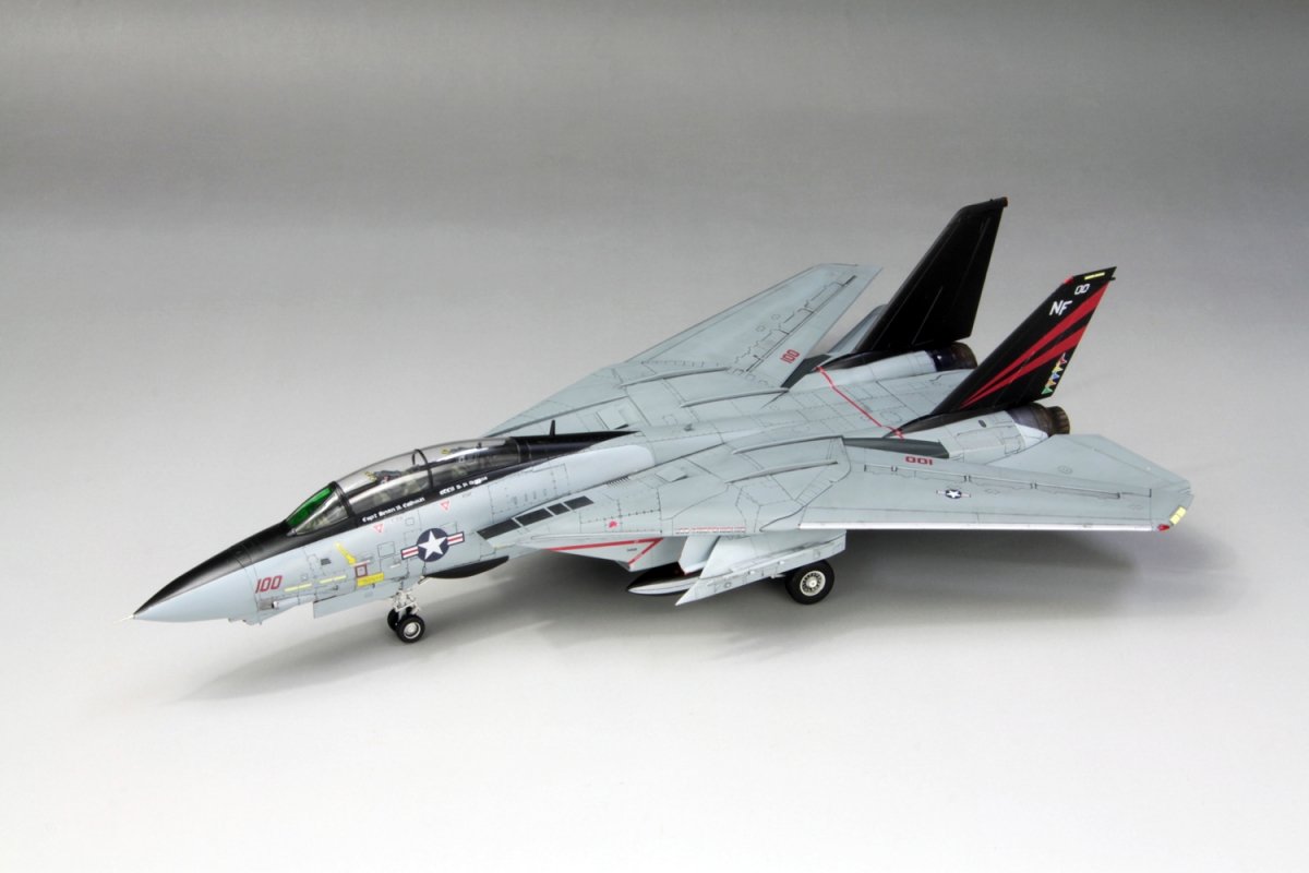 Fine Molds FP32 US Navy F-14A Fighter Aircraft Tomcat 1/72 – image 3