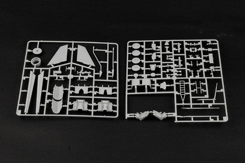 Trumpeter 02822 F-100D IN THUN 1/48 – zdjęcie 4