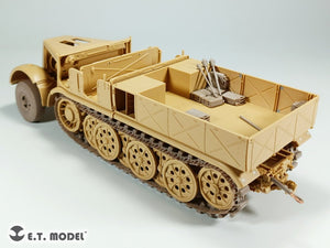 ET Model P35-062 WWII German Sd.Kfz.9 18t FAMO Sagged front wheels and Workable Track 1/35 – image 9