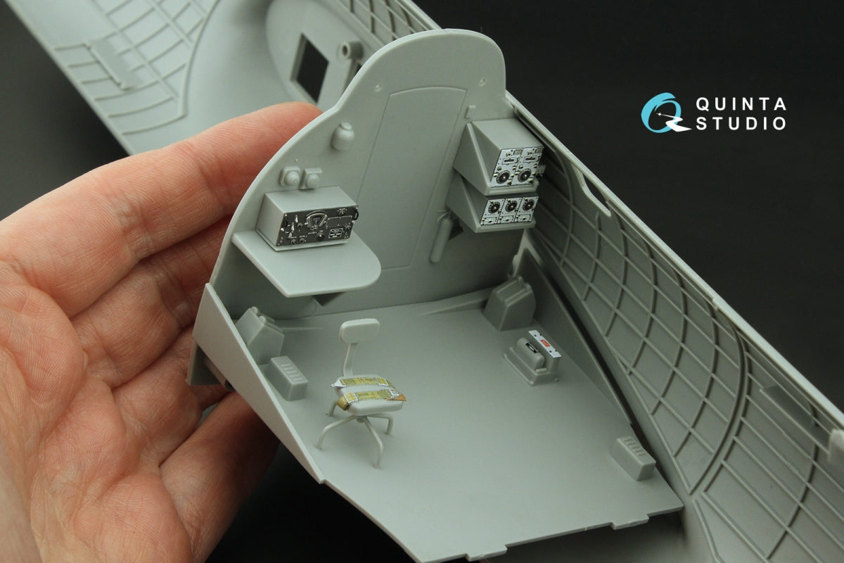 Quinta Studio QD32224 Boeing B-17G Radio operator&amp;#39;s compartment. 3D-Printed colored Interior on decal paper (HK models) 1/32 – immagine 10