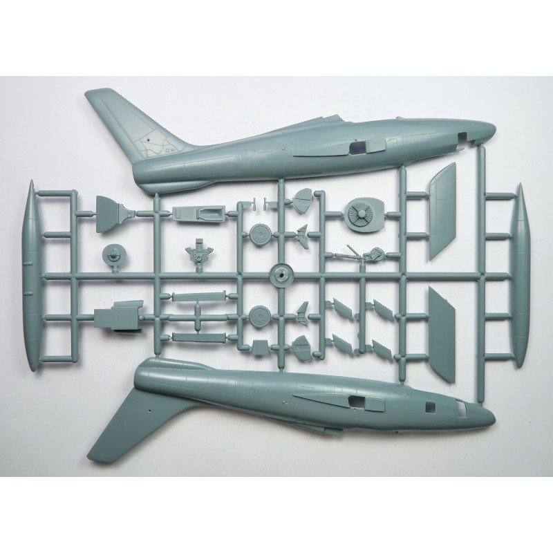 Sword 72116 RF-84F Thunderflash 1/72 – image 5