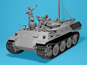 ICM 35343 Prost! Between Battles on Bergepanther WWII German Tankmen with Bergepanther 1/35 – zdjęcie 7