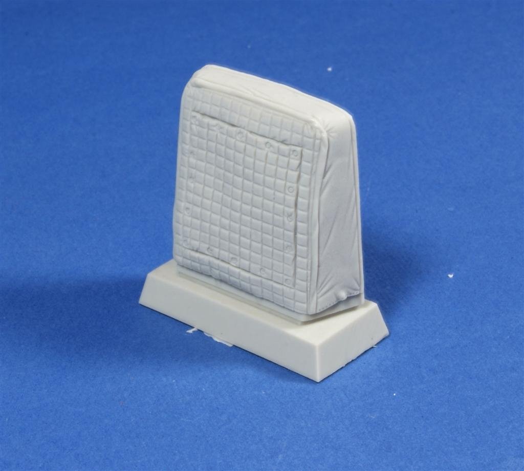 Panzer Art RE35-174 Cooler mask with canvas cover for Sd.Kfz 9 “FAMO” 1/35 – obrázek 3