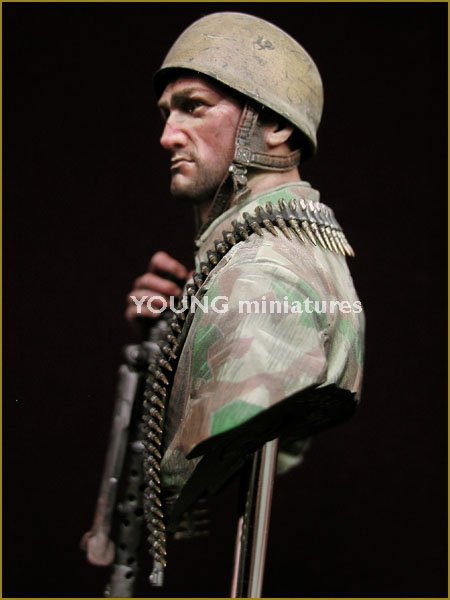Young Miniatures YM1844 German Fallschirmjager Monte Cassino 1944 1/10 – image 4