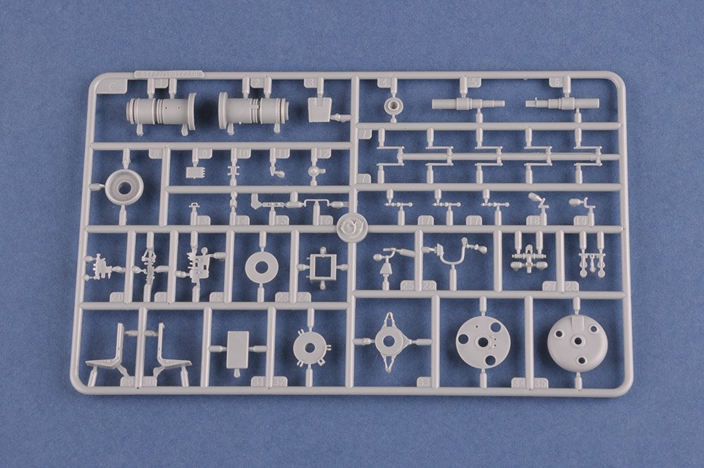 Hobby Boss 81773 CH-47D CHINOOK 1/48 – obrázek 10