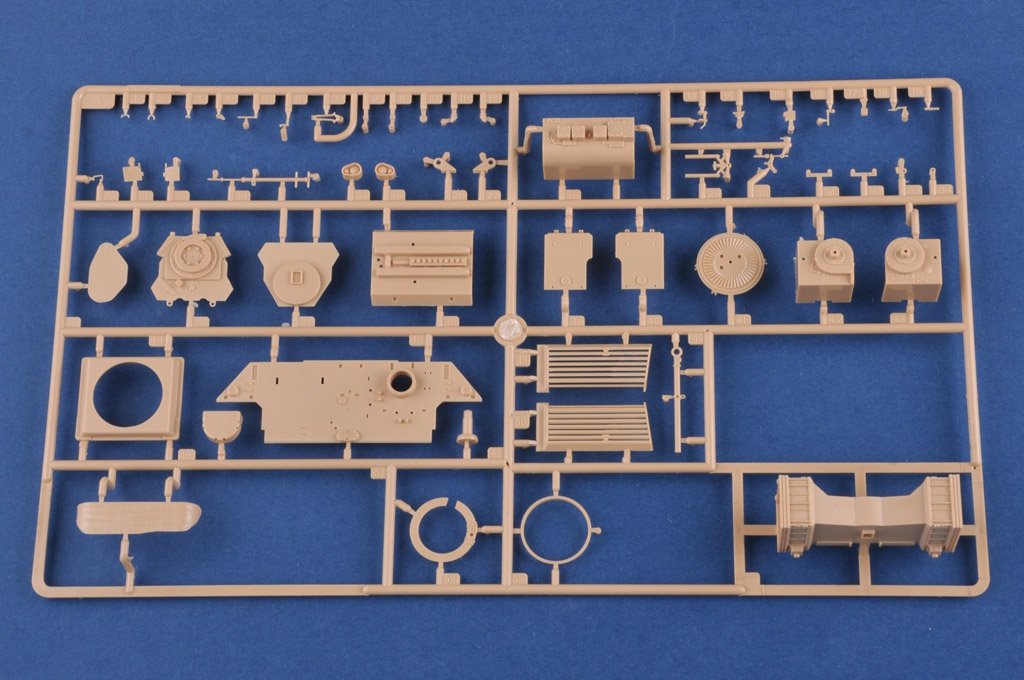 Hobby Boss 84502 Leopard C1A1 (Canadian MBT) 1/35 – obrázek 12