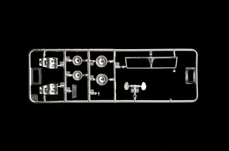 Italeri 4712 Lancia Delta HF Intégrale Sanremo 1989 1/12 – image 23