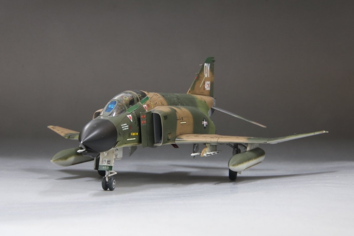 Fine Molds FP47S US AIR FORCE F-4D Jet Fighter The First MiG Ace 1/72 – obrázek 5