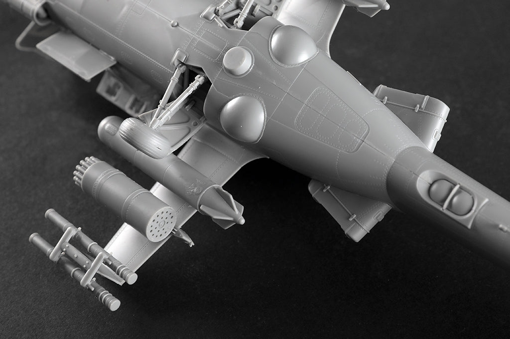 Trumpeter 05829 Mi-24P Hind-F 1/48 – obrázek 15