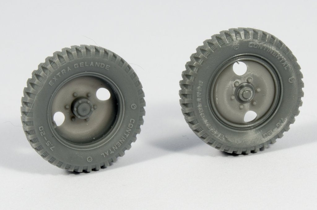 Panzer Art RE35-361 Mercedes 1500 early 2 holes road wheels (gelande pattern) 1/35 – obrázek 2