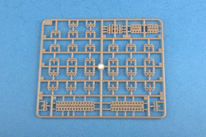 Hobby Boss 83804 German Pz.Kpfw.I Ausf.F (VK18.01)-Early 1/35 – image 8