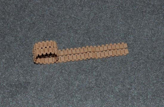 Trumpeter 02064 Workable Track Links for Russian T-90 MBT 1/35 – image 3
