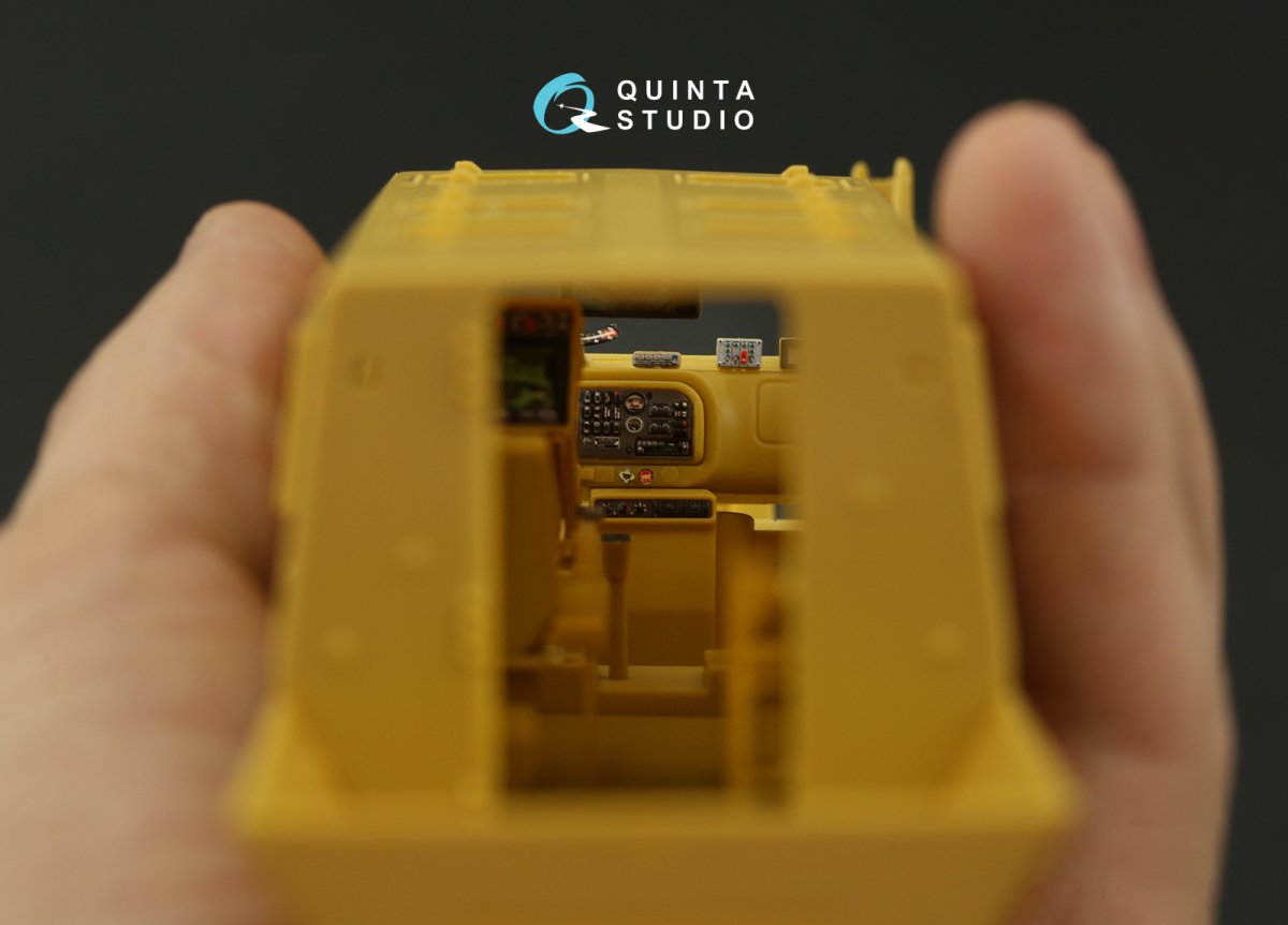 Quinta Studio QD35042 Buffalo 6x6 MPCV 3D-Printed &amp;amp; colored Interior on decal paper (Bronco) 1/35 – obrázek 11