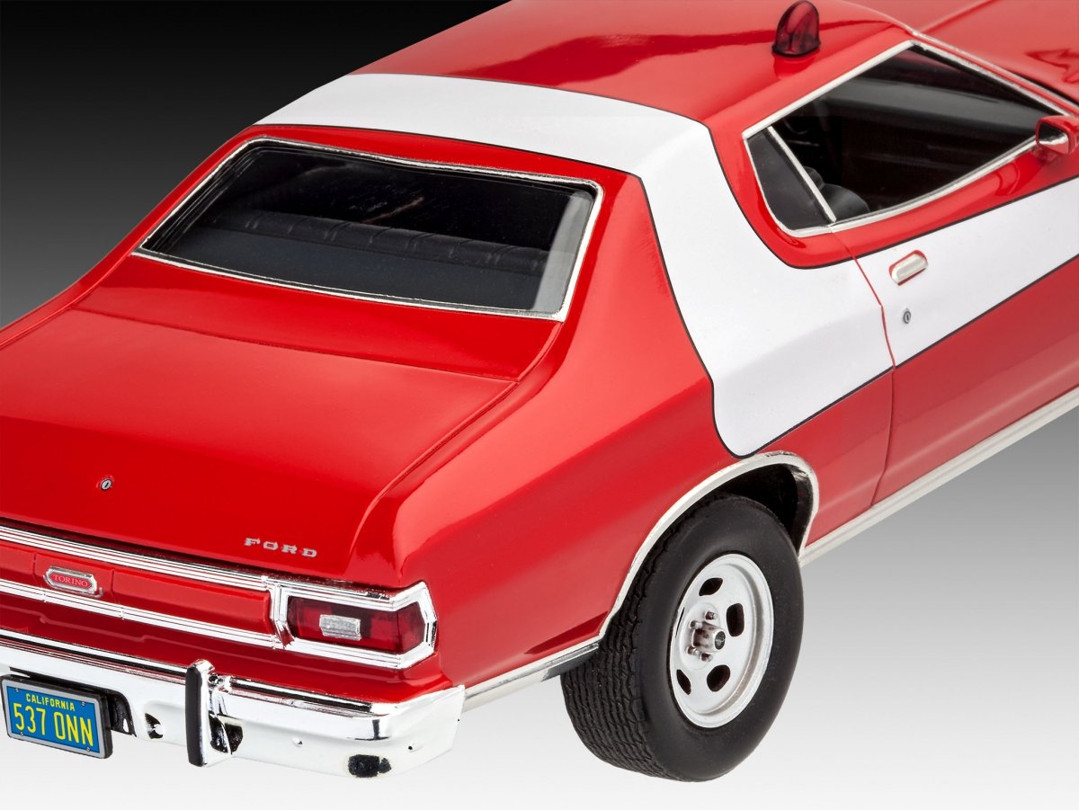 Revell 07038 76 Ford Torino 1/25 – image 4