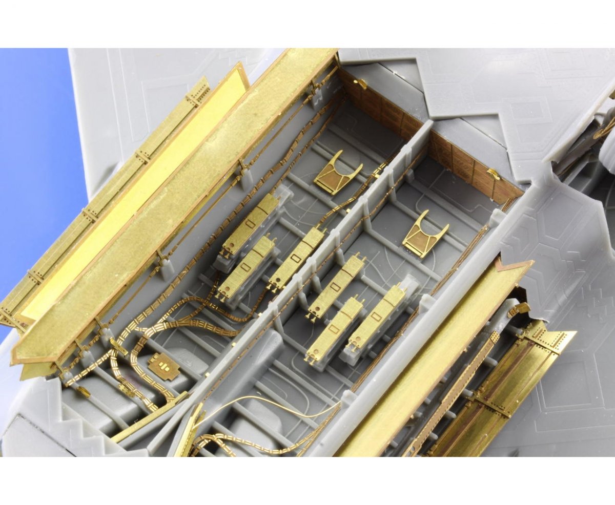 Eduard 72517 F-22 bomb bay 1/72 FUJIMI – image 4