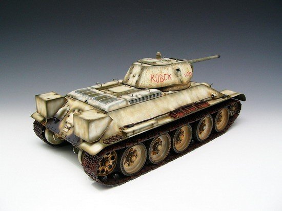 Trumpeter 00905 T-34/76 Model 1942 1/16 – immagine 2