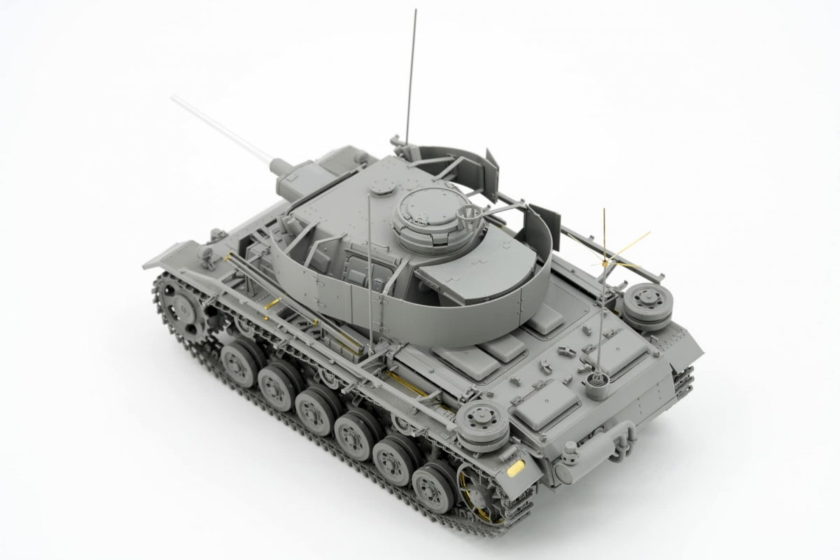 Border Model BT-048 Pz.Bef.Wg.III Ausf.K 2in1 w/Schürzen 1/35 – obrázek 10