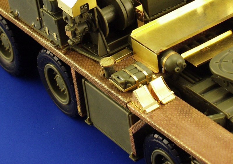Eduard BIG3512 FAUN SLT 56 TRUMPETER 1/35 – Bild 3