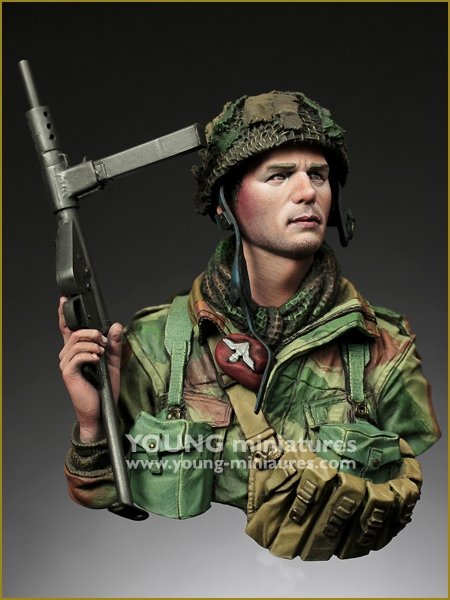 Young Miniatures SL005 WWII BRITISH COUPLE - Red Devil – image 2