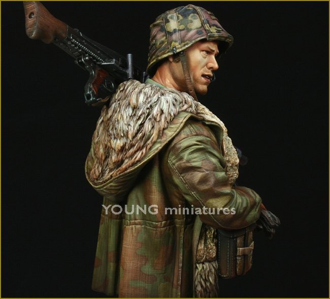 Young Miniatures YM1822 Waffen SS MG-42 Gunner Ardennes 1944 1/10 – Bild 6