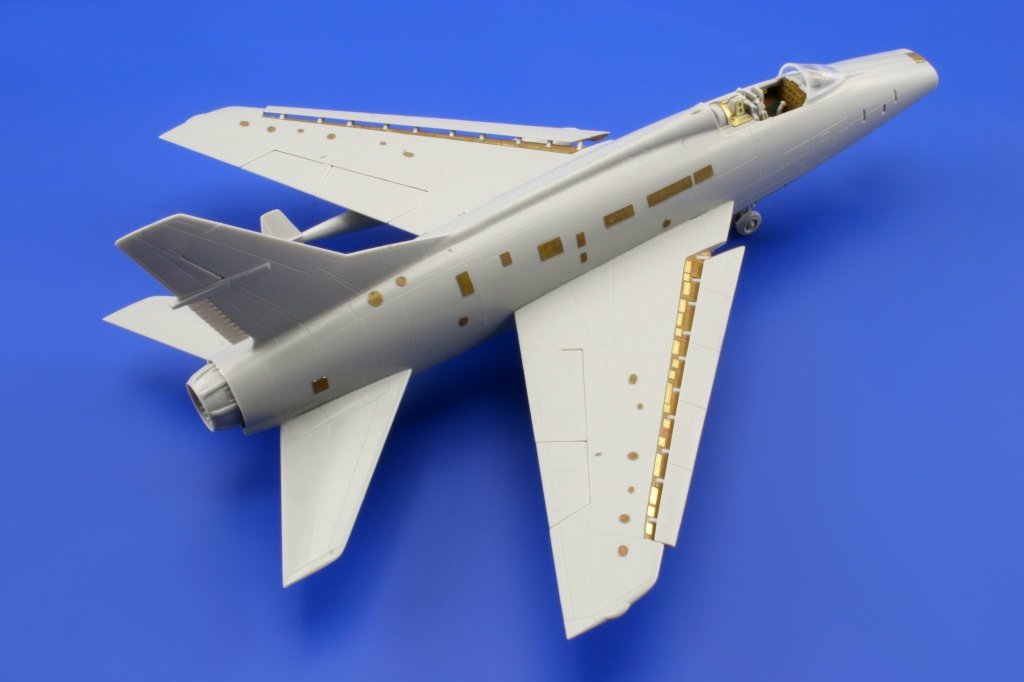 Eduard 73363 F-100C S. A. 1/72 TRUMPETER – zdjęcie 4