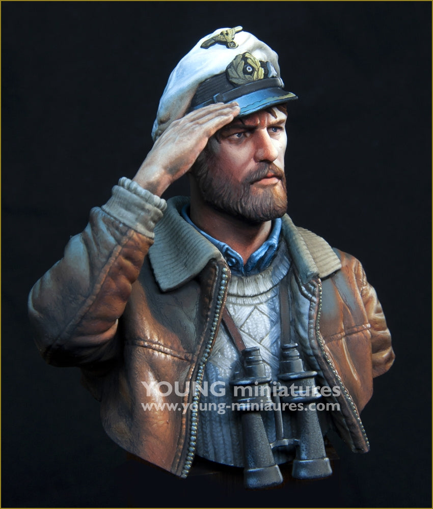 Young Miniatures YM18102 U-Boat Officer WWII " Der Heimkenhrer" 1/10