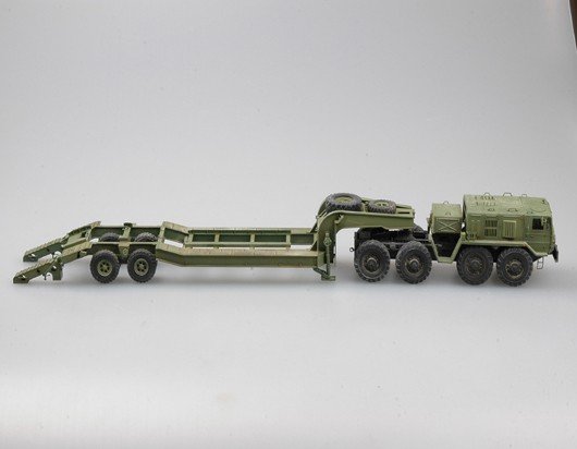 Trumpeter 00212 MAZ-537G Late Production type with MAZ/ChMZAP-5247G semitraii 1/35 – imagen 3