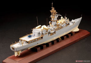 AFV Club SE70005 Chi Yang Class Frigate 1/700 – Bild 10