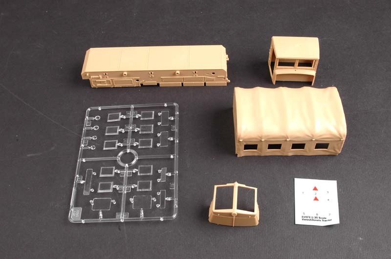 Trumpeter 01573 Voroshilovets Tractor 1/35 – image 9