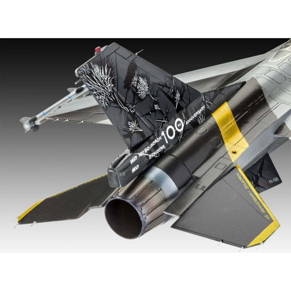 Revell 03905 Lockheed Martin F-16 MLu 100th Anniversary 1/72 – obrázek 3