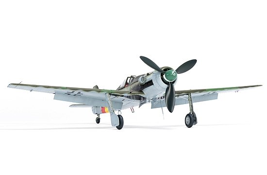 Zoukei-Mura SWS3211 Focke-Wulf Ta 152 H-0 1/32 – image 3