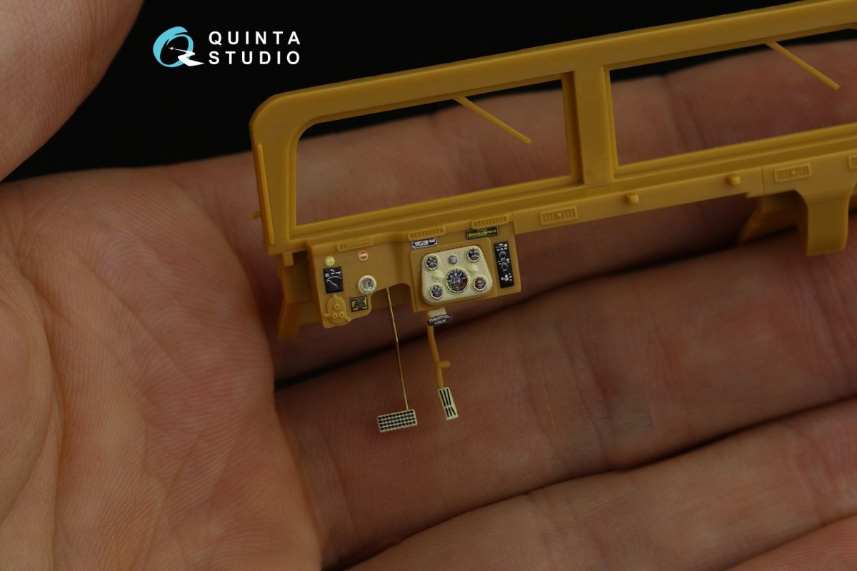 Quinta Studio QD35043 HUMVEE Family 3D-Printed &amp;amp; colored Interior on decal paper (Bronco) 1/35 – Bild 6