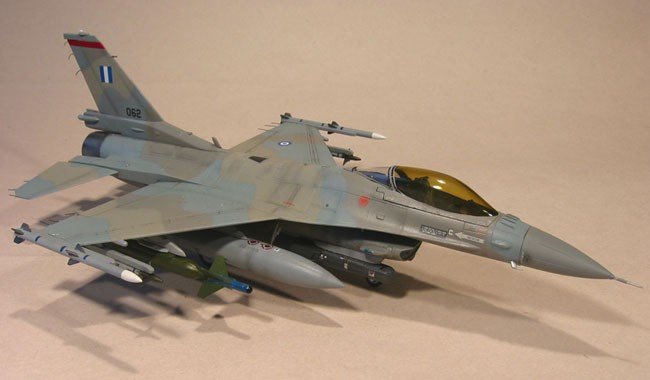 Hasegawa D18 F-16CJ Block 50 1/72 – obrázek 3