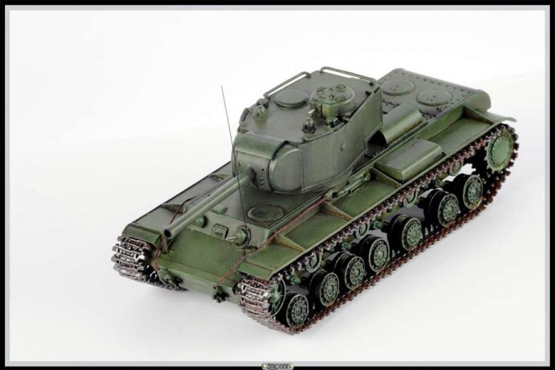PST 72059 KV-220 Heavy Tank 1/72 – imagen 2