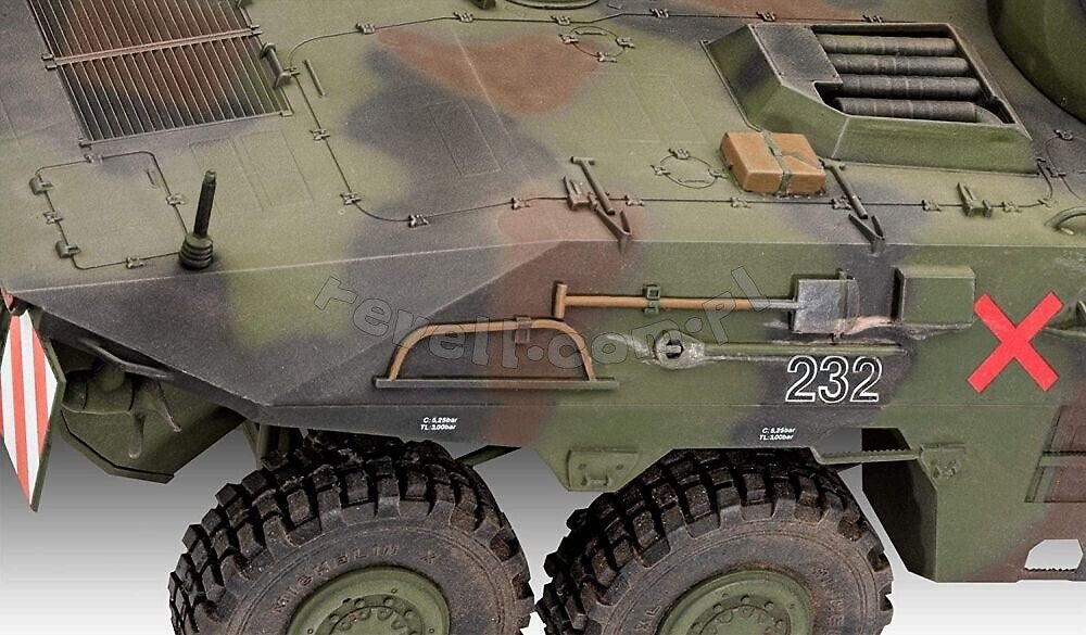 Revell 03321 SpPz 2 Luchs &amp;amp; 3D Puzzle Diorama 1/35 – image 6