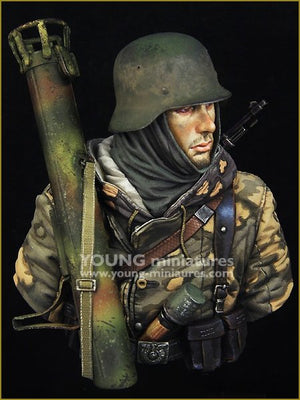 Young Miniatures YM1865 German Waffen SS with Panzerschreck 1/10 – image 8