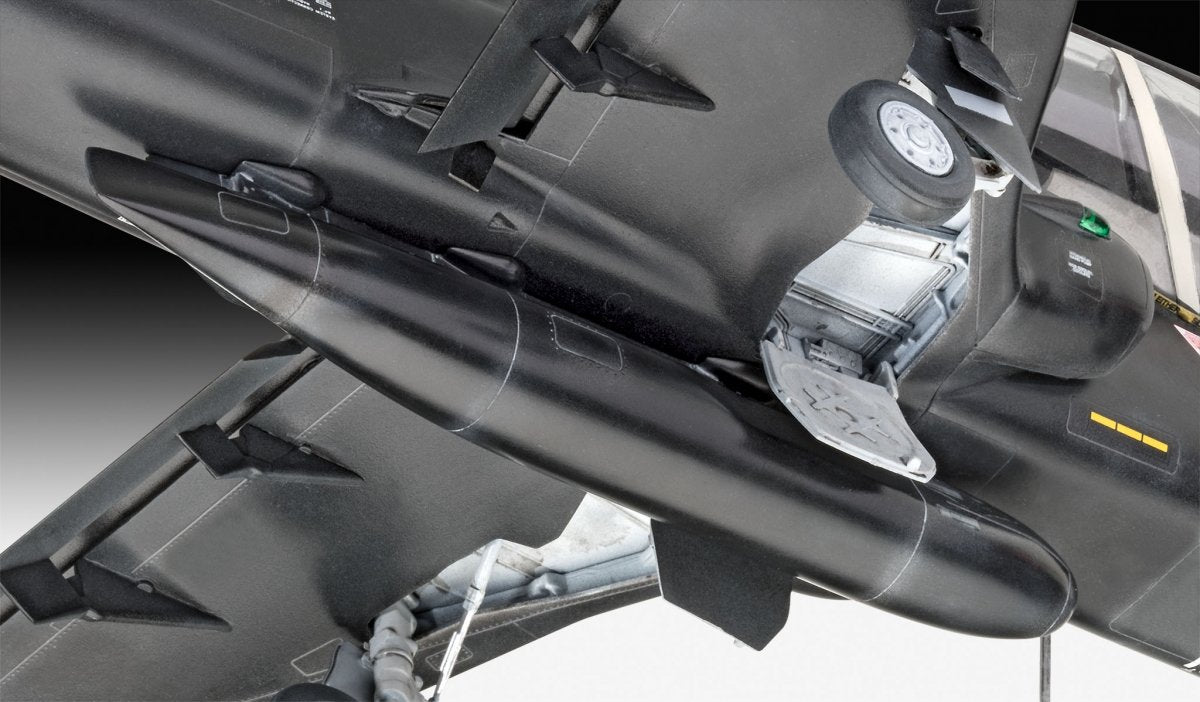 Revell 03852 BAe Hawk T2 1/32 – image 4