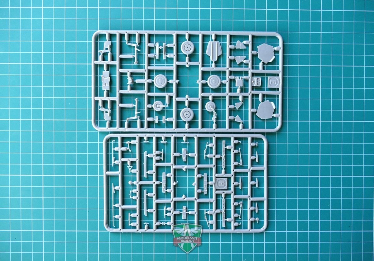 Modelsvit 72019 S-32MK Soviet bomber 1/72 – Bild 3