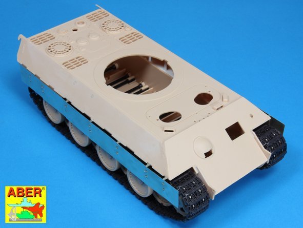 Aber 25019 Side skirts for Panther A/D 1/25 – Bild 6