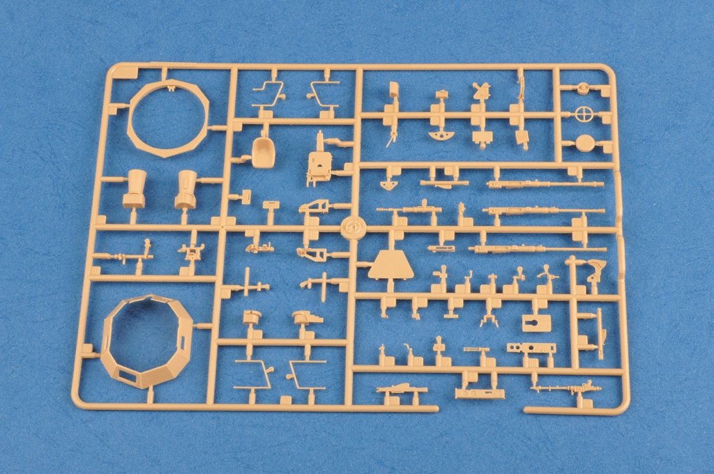 Hobby Boss 83815 German Sd.Kfz.222 Leichter Panzerspahwagen (1st Series) 1/35 – image 6