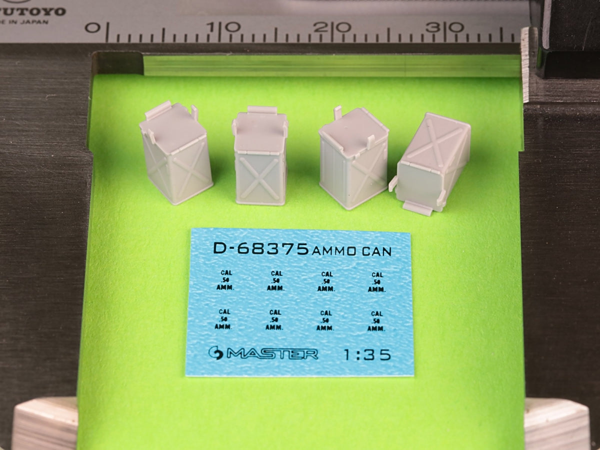 Master GM-35-072 D68375 Ammunition Boxes (50 rounds) for Browning M2 .50 rifle - used in early WWII (6 pcs.) - CLOSED 1/35 – imagen 2