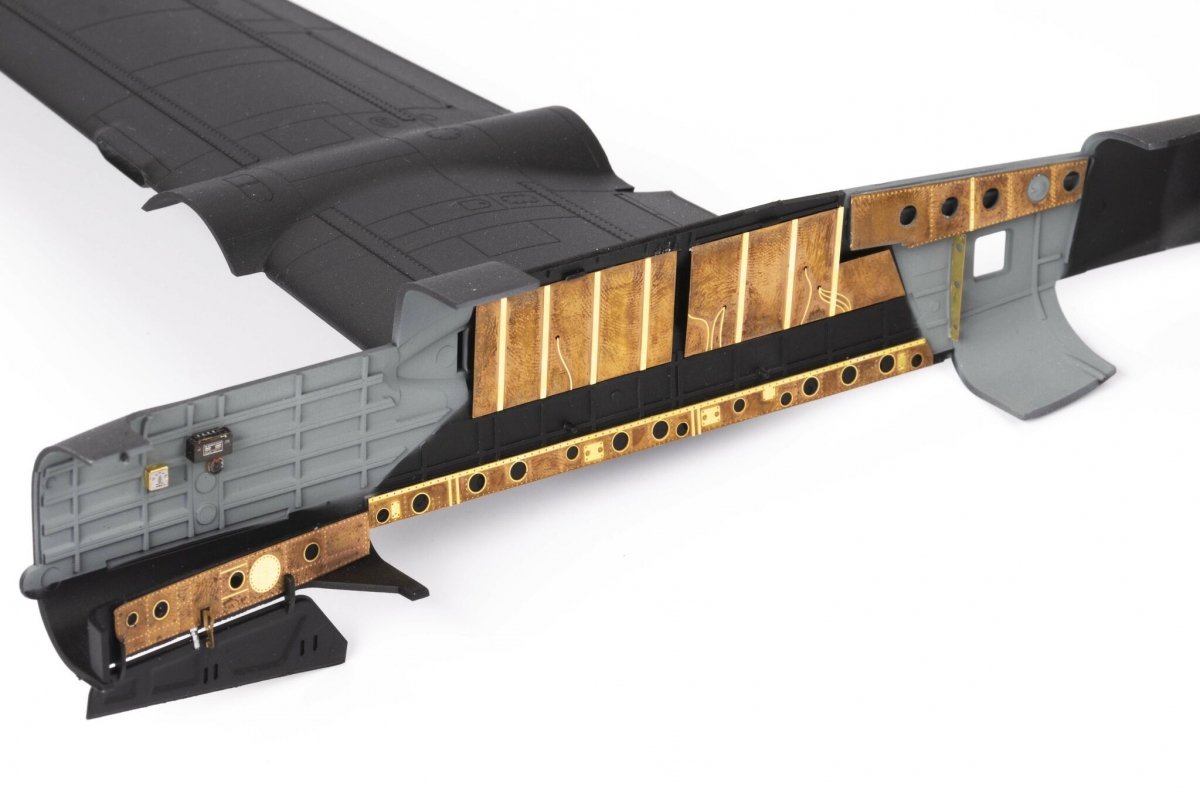 Eduard 481079 B-26K Invader bomb bay ICM 1/48 – image 4