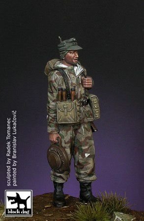 Black Dog F35020 Wehrmacht soldier 1944 1/35 – image 3