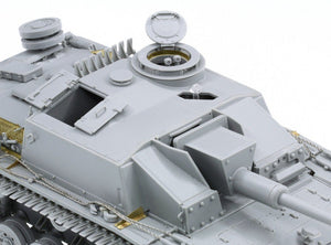 Cyber Hobby 6598 StuG.III Ausf.G Initial 1/35 – image 7