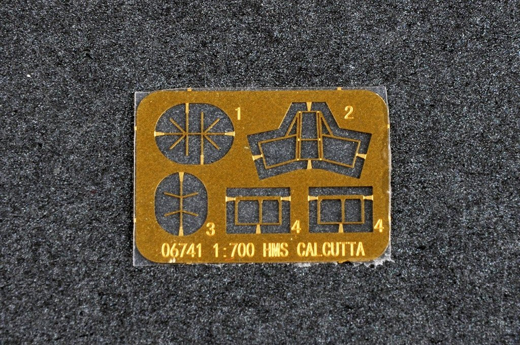 Trumpeter 06741 HMS Calcutta light cruiser 1/700 – obrázek 8