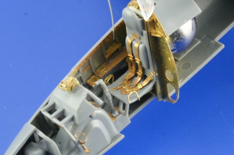 Eduard 49339 He 162A-2 Spatz 1/48 Tamiya – obrázek 9