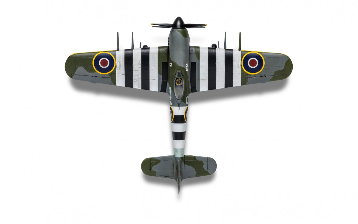 Airfix 40001 Eurofighter Typhoon FGR.4 "Moggy" &amp; Hawker Typhoon Mk.Ib - 1/72